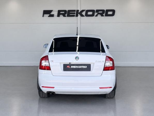 Skoda Octavia II (A5) Рестайлинг с пробегом 2012 года, цена 859 000 рублей, 168234 км, лифтбек, Автокод Объявления