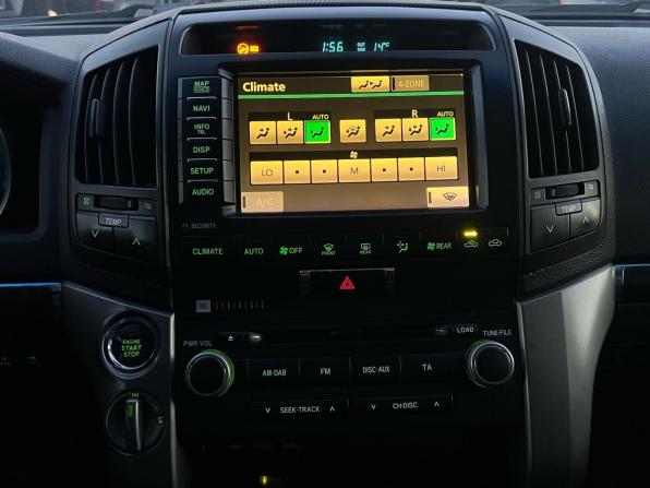 Toyota Land Cruiser 200 Series с пробегом 2011 года, цена 3 289 000 рублей, 227520 км, внедорожник, Автокод Объявления