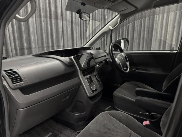Toyota Noah II (R70) с пробегом 2007 года, цена 1 100 000 рублей, 285000 км, минивэн, Автокод Объявления