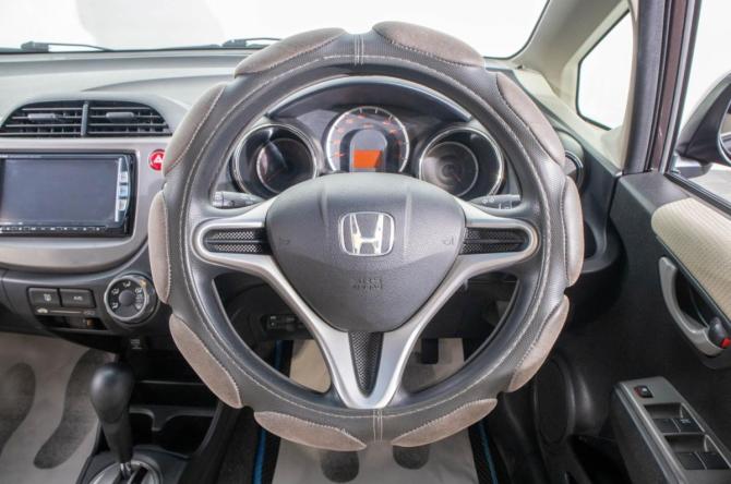 Honda Fit II с пробегом 2012 года, цена 899 000 рублей, 124000 км, хэтчбек, Автокод Объявления