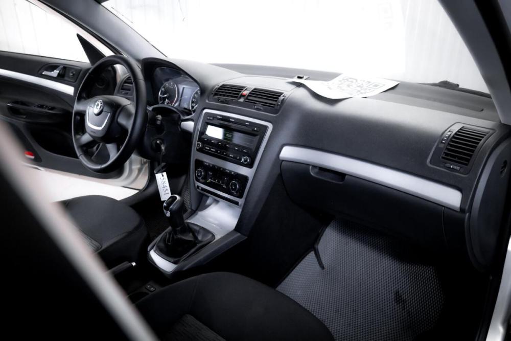 Skoda Octavia II (A5) Рестайлинг Тюмень  - изображение 18