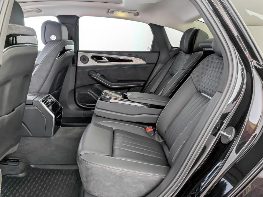 Hongqi H9 I Москва  - изображение 12