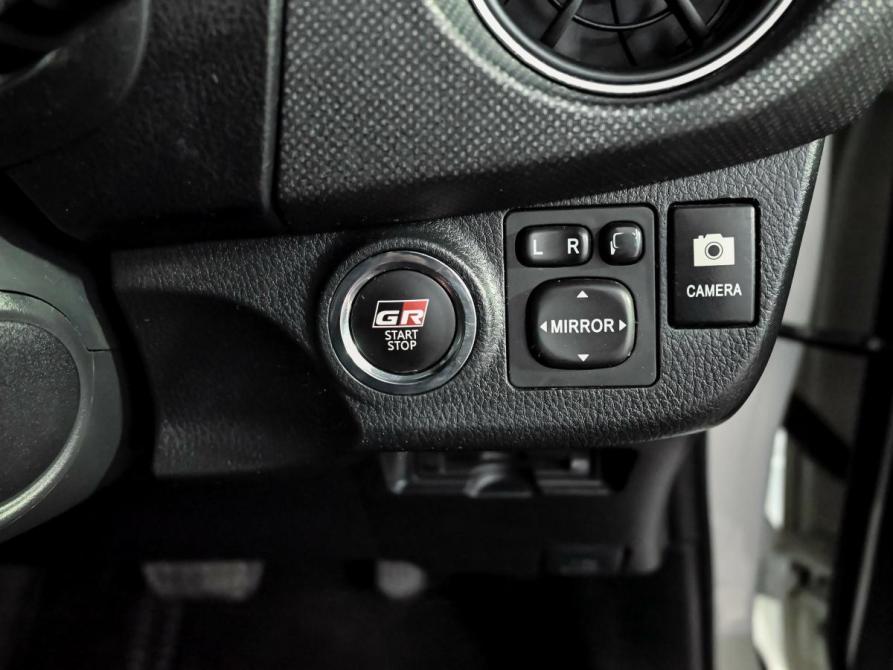 Toyota Vitz III (XP130) Рестайлинг Екатеринбург  - изображение 13