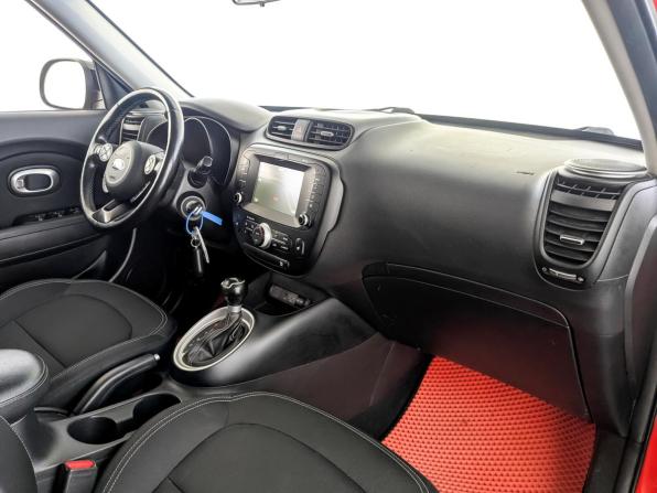 Kia Soul II Рестайлинг с пробегом 2017 года, цена 1 200 000 рублей, 199220 км, хэтчбек, Автокод Объявления