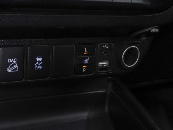 Toyota Hilux VIII с пробегом 2017 года, цена 3 720 000 рублей, 259882 км, offers.body_type.unknown, Автокод Объявления