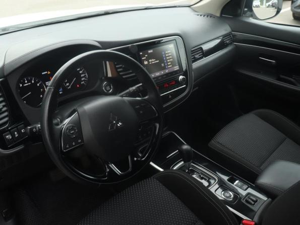 Mitsubishi Outlander III Рестайлинг 3 с пробегом 2022 года, цена 2 699 000 рублей, 71272 км, внедорожник, Автокод Объявления