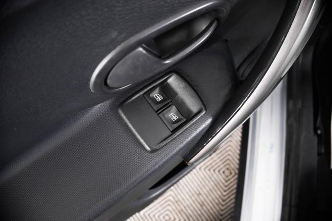 Renault Sandero II Рестайлинг с пробегом 2020 года, цена 1 249 000 рублей, 182600 км, хэтчбек, Автокод Объявления