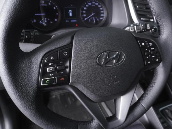 Hyundai Tucson III с пробегом 2016 года, цена 1 600 000 рублей, 226220 км, внедорожник, Автокод Объявления