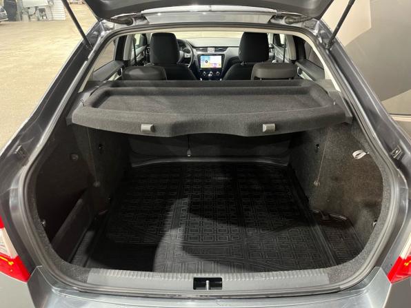 Skoda Octavia III (A7) Рестайлинг с пробегом 2018 года, цена 1 740 000 рублей, 157323 км, лифтбек, Автокод Объявления