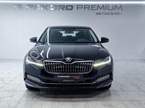 Skoda Superb III Рестайлинг с пробегом 2024 года, цена 3 250 000 рублей, 125 км, лифтбек, Автокод Объявления