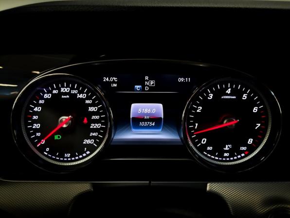 Mercedes-Benz E-Класс V (W213 S213 C238) с пробегом 2018 года, цена 2 650 000 рублей, 103700 км, седан, Автокод Объявления