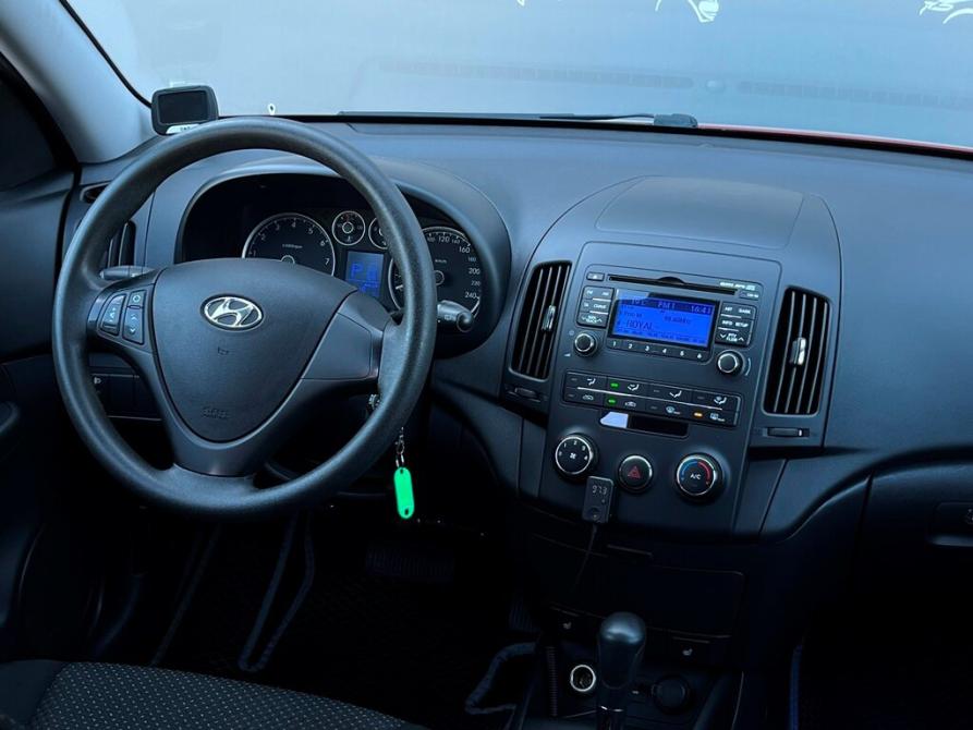 Hyundai i30 I Рестайлинг Санкт-Петербург  - изображение 13