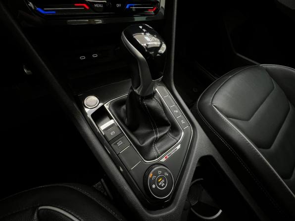 Volkswagen Tiguan II Рестайлинг с пробегом 2021 года, цена 3 250 000 рублей, 171470 км, внедорожник, Автокод Объявления
