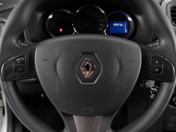 Renault Sandero II с пробегом 2018 года, цена 999 000 рублей, 100078 км, хэтчбек, Автокод Объявления