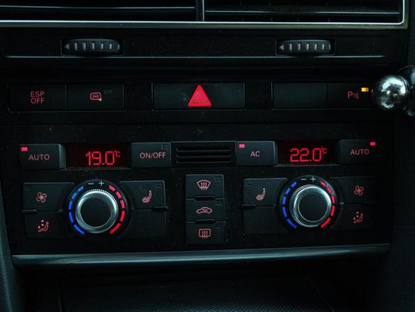 Audi A6 III (C6) Рестайлинг с пробегом 2009 года, цена 1 190 000 рублей, 248000 км, седан, Автокод Объявления