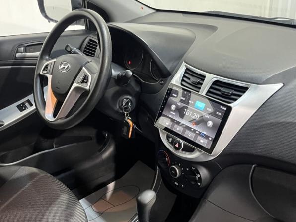 Hyundai Solaris I с пробегом 2013 года, цена 795 000 рублей, 191850 км, хэтчбек, Автокод Объявления