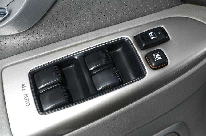 Toyota Land Cruiser Prado 120 Series с пробегом 2004 года, цена 1 729 000 рублей, 406000 км, внедорожник, Автокод Объявления