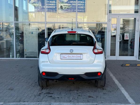 Nissan Juke I Рестайлинг с пробегом 2015 года, цена 1 159 000 рублей, 175000 км, внедорожник, Автокод Объявления