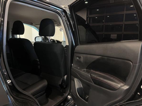 Mitsubishi Outlander III Рестайлинг 2 с пробегом 2017 года, цена 1 598 000 рублей, 269805 км, внедорожник, Автокод Объявления