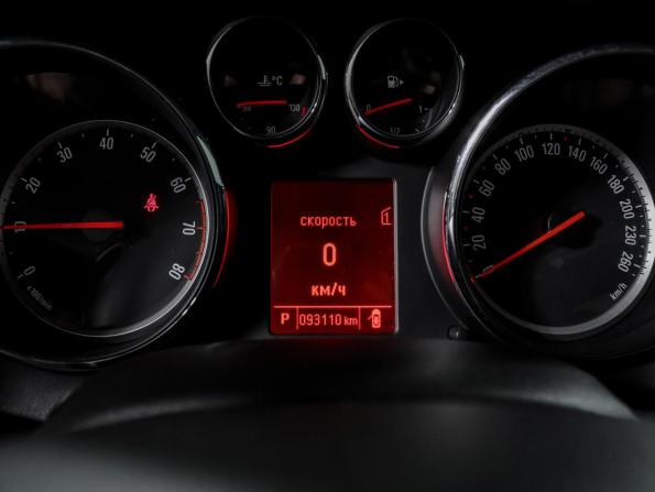 Opel Astra J Рестайлинг с пробегом 2013 года, цена 895 000 рублей, 98103 км, хэтчбек, Автокод Объявления