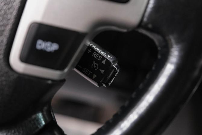 Toyota Land Cruiser 200 Series Рестайлинг 1 с пробегом 2012 года, цена 3 469 000 рублей, 273000 км, внедорожник, Автокод Объявления