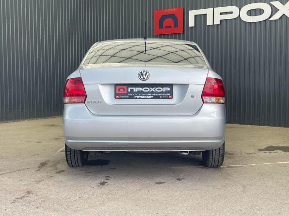 Volkswagen Polo V Рестайлинг с пробегом 2015 года, цена 977 000 рублей, 111947 км, седан, Автокод Объявления