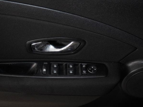 Renault Megane III Рестайлинг с пробегом 2012 года, цена 628 000 рублей, 166100 км, хэтчбек, Автокод Объявления