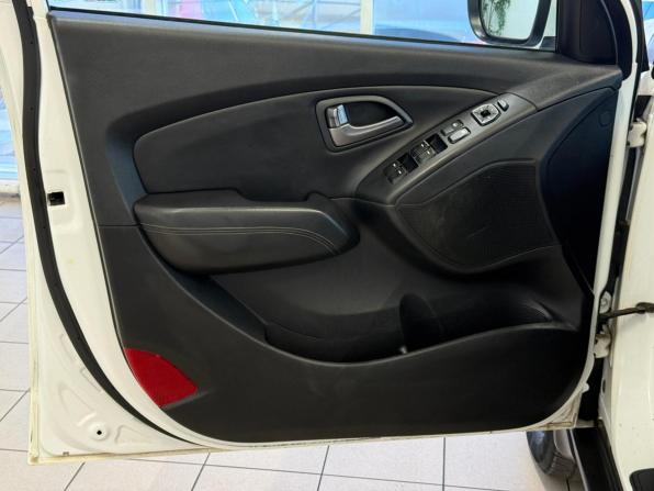 Hyundai ix35 I Рестайлинг с пробегом 2015 года, цена 1 280 000 рублей, 174000 км, внедорожник, Автокод Объявления