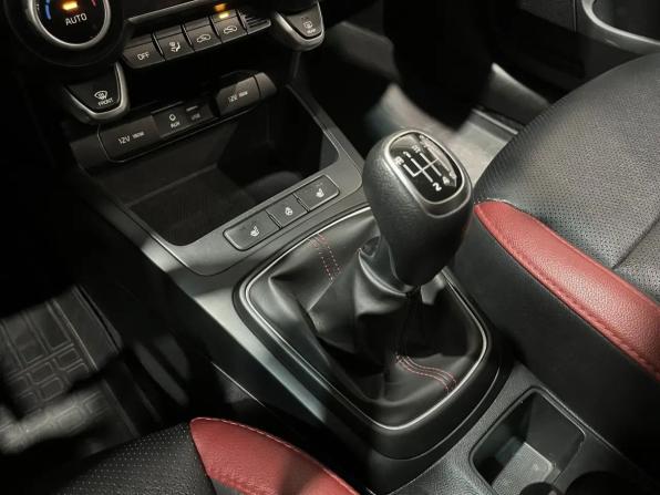 Kia Rio IV с пробегом 2019 года, цена 1 370 000 рублей, 126887 км, хэтчбек, Автокод Объявления