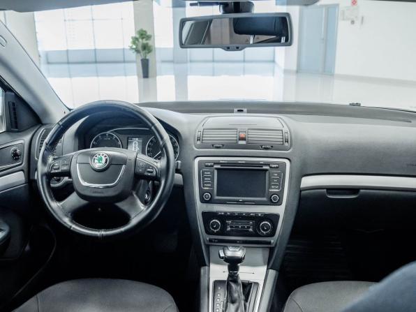 Skoda Octavia II (A5) Рестайлинг с пробегом 2012 года, цена 792 000 рублей, 249643 км, лифтбек, Автокод Объявления