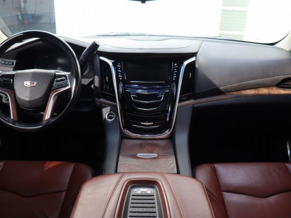 Cadillac Escalade IV с пробегом 2019 года, цена 5 300 000 рублей, 149850 км, внедорожник, Автокод Объявления