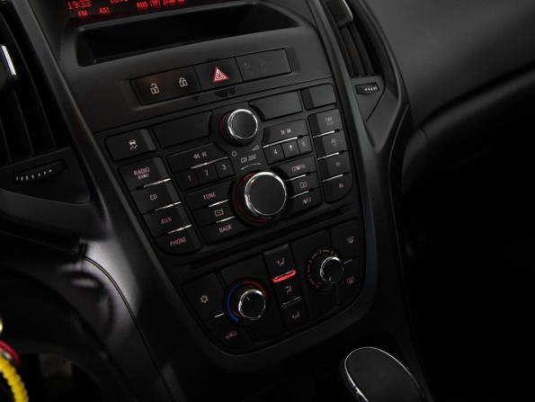 Opel Astra J Рестайлинг с пробегом 2012 года, цена 999 000 рублей, 80000 км, универсал, Автокод Объявления