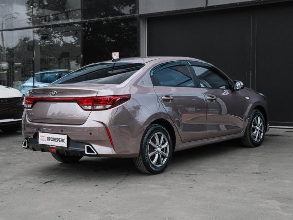 Kia Rio IV Рестайлинг с пробегом 2021 года, цена 1 700 000 рублей, 79858 км, седан, Автокод Объявления