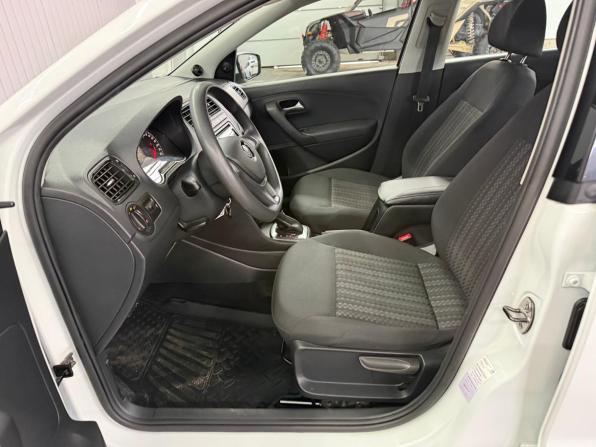 Volkswagen Polo V Рестайлинг с пробегом 2017 года, цена 1 230 000 рублей, 85740 км, седан, Автокод Объявления