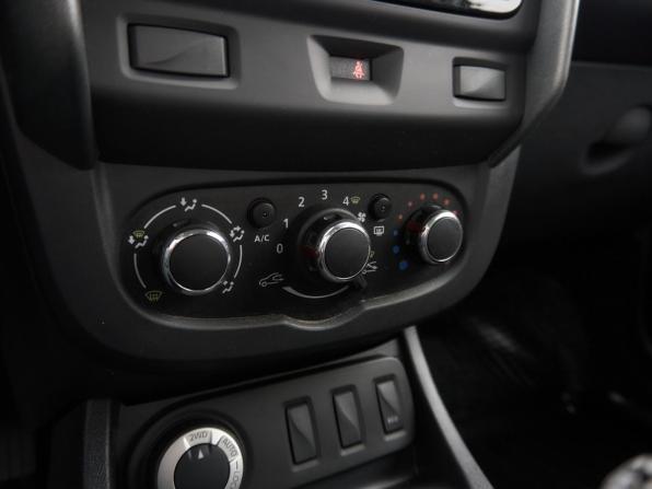 Renault Duster I Рестайлинг с пробегом 2018 года, цена 1 340 000 рублей, 130850 км, внедорожник, Автокод Объявления