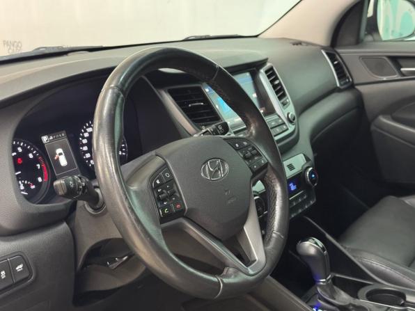 Hyundai Tucson III с пробегом 2016 года, цена 1 750 000 рублей, 176026 км, внедорожник, Автокод Объявления