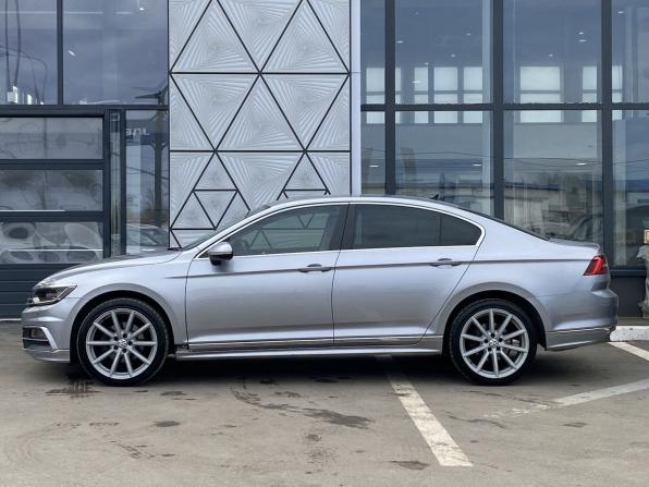 Volkswagen Passat B8 с пробегом 2017 года, цена 1 759 000 рублей, 172136 км, седан, Автокод Объявления