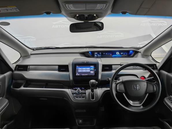 Honda Freed II с пробегом 2018 года, цена 1 630 000 рублей, 156016 км, компактвэн, Автокод Объявления