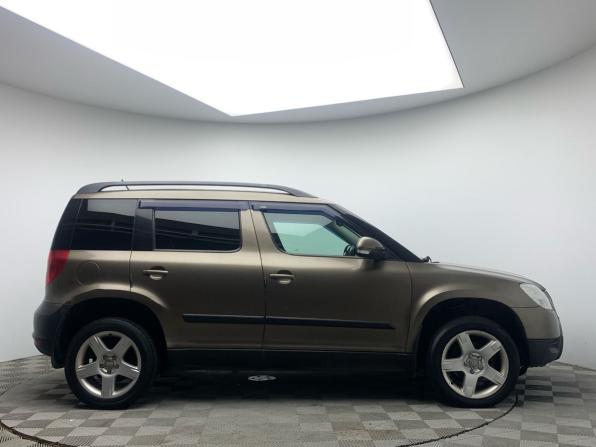 Skoda Yeti I с пробегом 2012 года, цена 790 000 рублей, 225279 км, внедорожник, Автокод Объявления