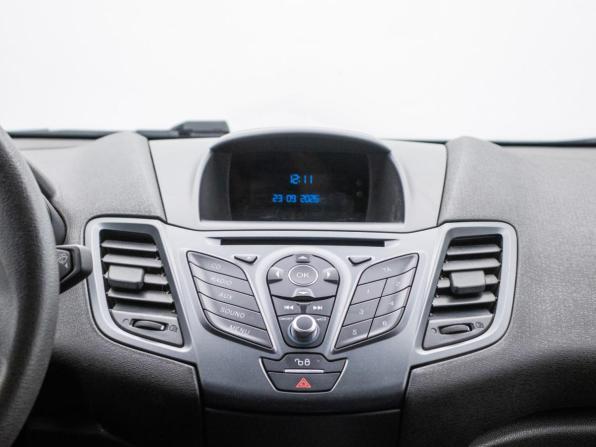 Ford Fiesta Mk6 Рестайлинг с пробегом 2015 года, цена 737 000 рублей, 161209 км, седан, Автокод Объявления