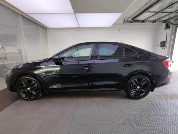 Skoda Octavia IV (A8) с пробегом 2021 года, цена 2 520 000 рублей, 89743 км, лифтбек, Автокод Объявления