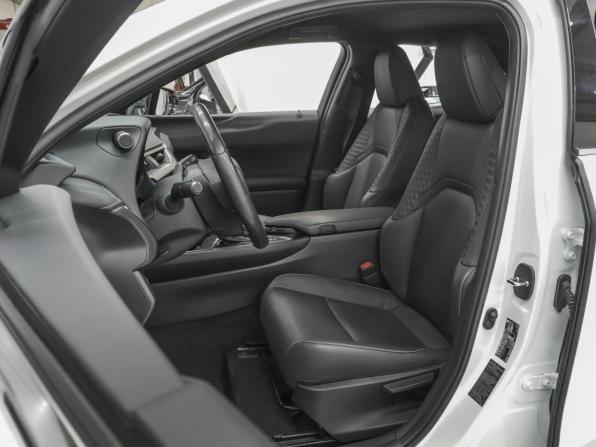 Lexus UX I с пробегом 2022 года, цена 4 019 000 рублей, 24020 км, внедорожник, Автокод Объявления