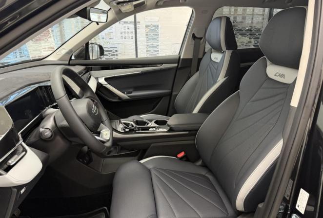 Новый Geely Atlas II 2026 года, цена 4 119 990 рублей, внедорожник, Автокод Объявления