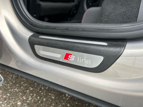 Audi Q3 I (8U) с пробегом 2013 года, цена 1 499 000 рублей, 170000 км, внедорожник, Автокод Объявления