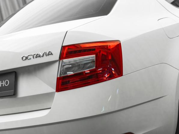 Skoda Octavia III (A7) Рестайлинг с пробегом 2019 года, цена 1 610 000 рублей, 126638 км, лифтбек, Автокод Объявления