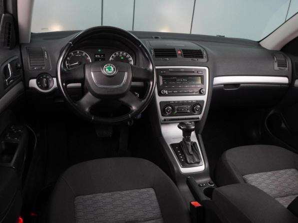Skoda Octavia II (A5) Рестайлинг с пробегом 2012 года, цена 1 166 000 рублей, 156973 км, лифтбек, Автокод Объявления