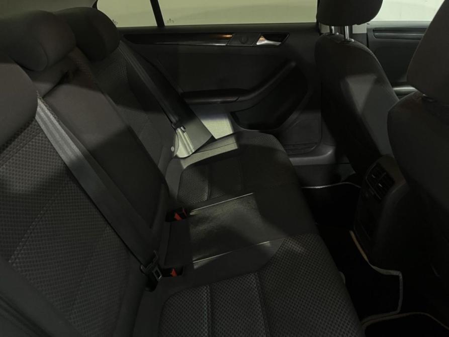 Volkswagen Jetta VI Курск  - изображение 15