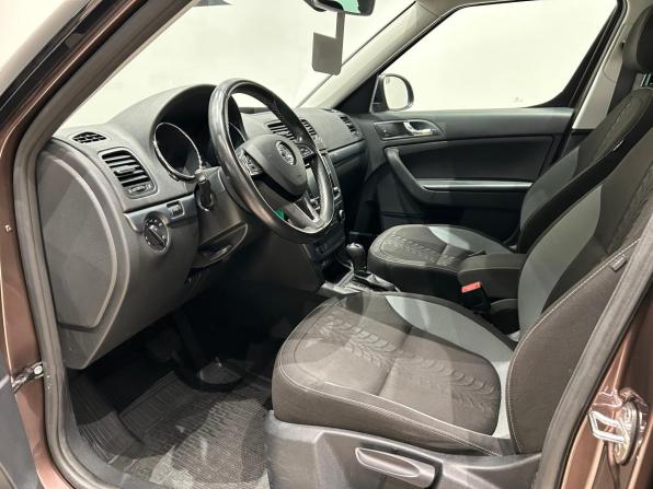Skoda Yeti I Рестайлинг с пробегом 2017 года, цена 1 439 000 рублей, 97086 км, внедорожник, Автокод Объявления