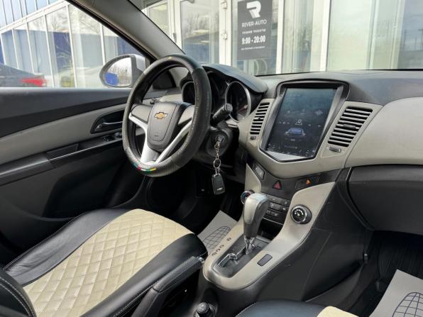Chevrolet Cruze I Рестайлинг с пробегом 2012 года, цена 695 000 рублей, 186800 км, хэтчбек, Автокод Объявления
