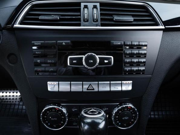 Mercedes-Benz C-Класс III (W204) Рестайлинг с пробегом 2012 года, цена 1 306 000 рублей, 273000 км, седан, Автокод Объявления